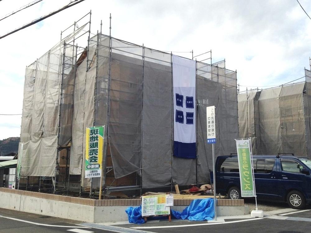 Local appearance photo. 1 Building site (December 2013) Shooting