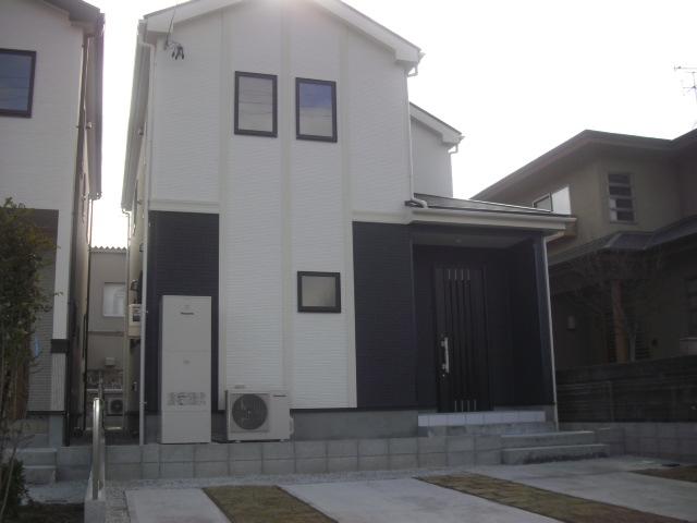 Local appearance photo. Local (12 May 2013) Shooting