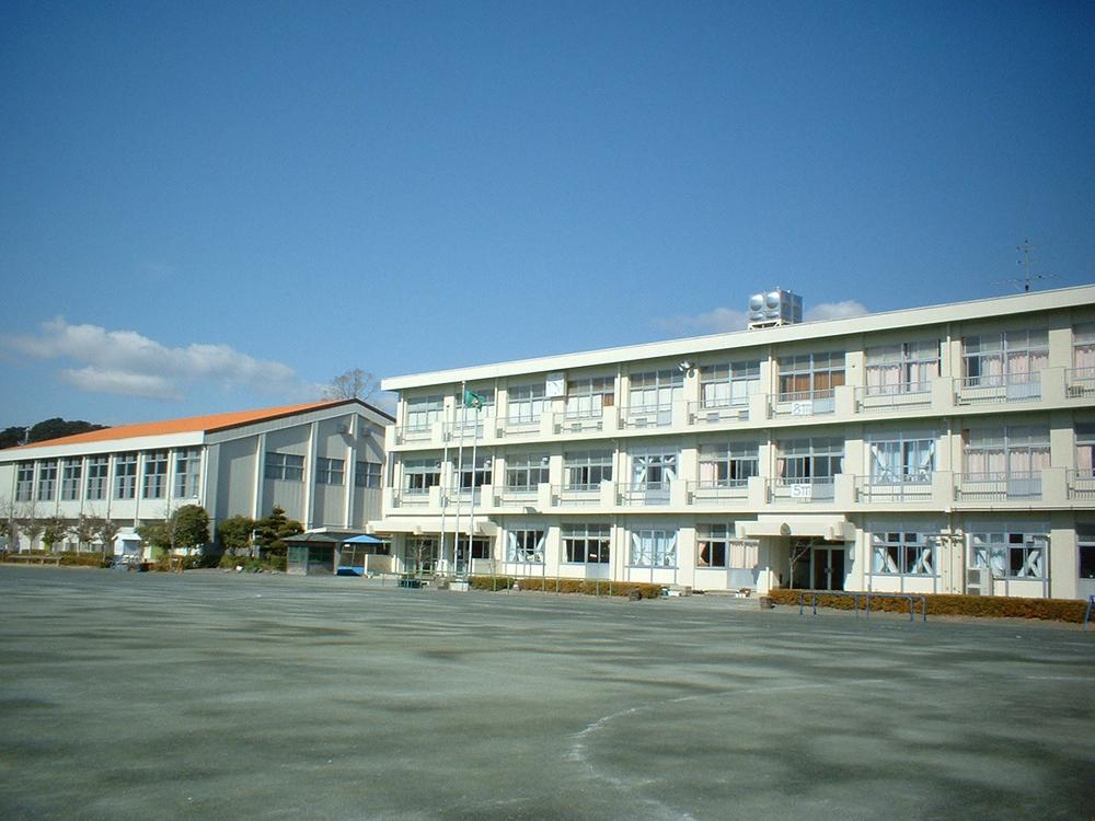 Primary school. Fukuroi Municipal Mikawa until elementary school 2134m