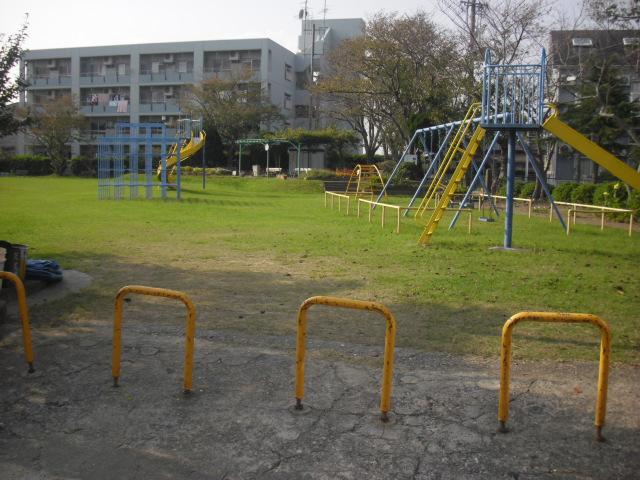 Other. Road opposite will be the park