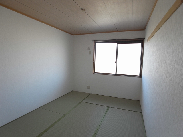 Other room space. Reform in Western-style room