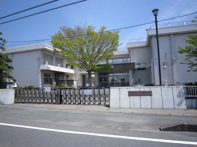 Primary school. 1330m to Fukuroi Municipal Minami Asaba Elementary School (Elementary School)