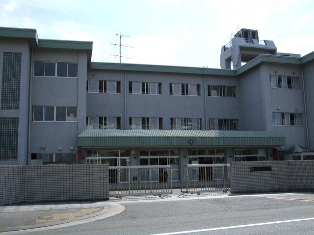 Primary school. 2150m to Fukuroi Tateyama name Elementary School