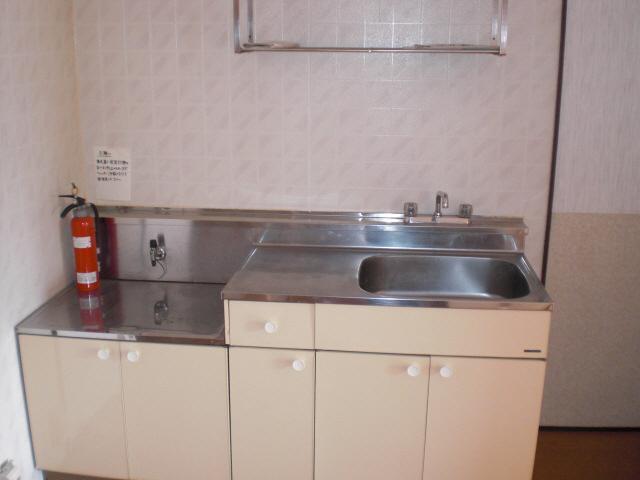 Kitchen. Gas stove installation Allowed