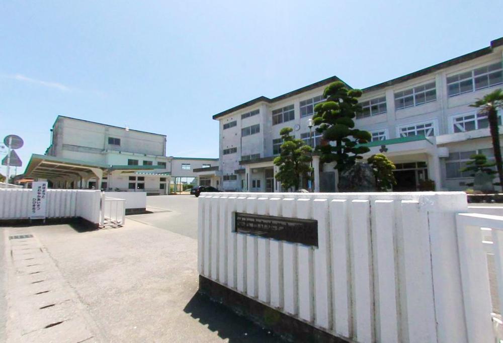 Junior high school. 1722m up to junior high school in Hamamatsu Tachihama name