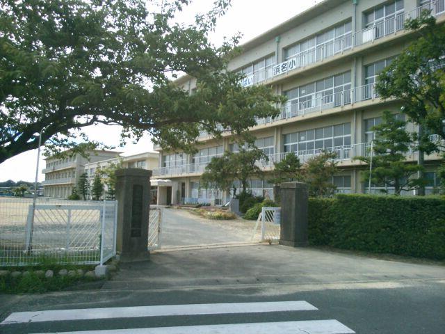 Primary school. 1242m up to elementary school Hamamatsu Tachihama name