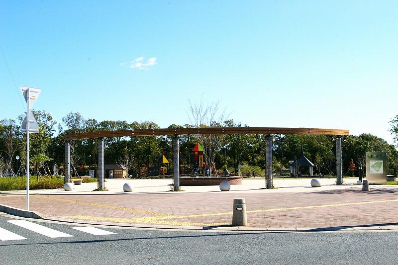 park. 914m until Somechi stand wild bird park