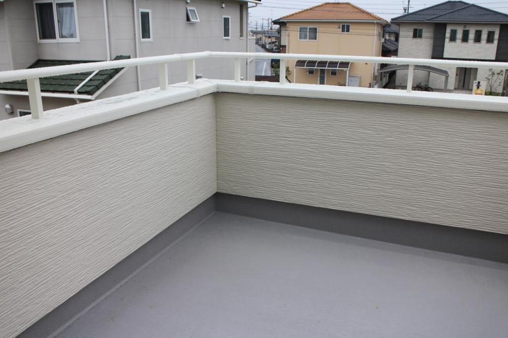 Balcony. 4.5 Pledge spacious balcony of. Jose you a lot laundry and futon. 