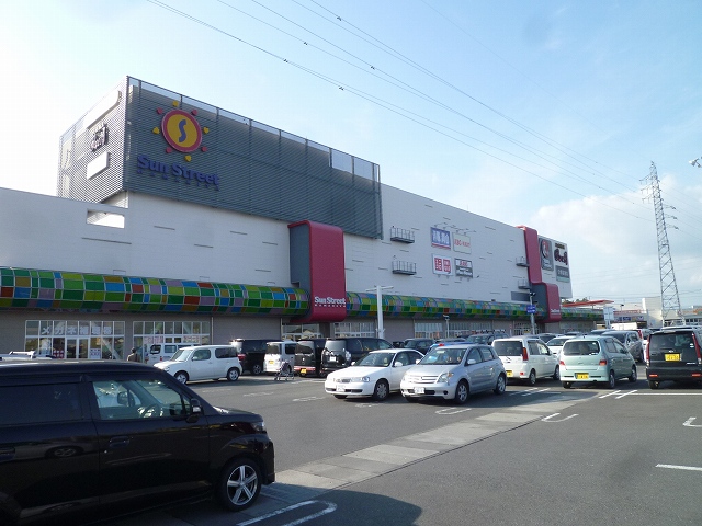 Shopping centre. 1800m to San Street Hamakita (shopping center)