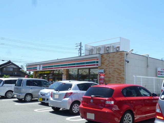 Convenience store. seven Eleven Hamakita Yokosuka store up (convenience store) 423m
