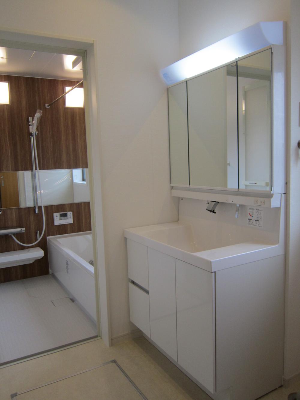 Wash basin, toilet. Indoor shooting Wash basin and bathroom