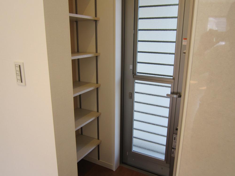 Kitchen. Indoor shooting Back door and pantry No.16