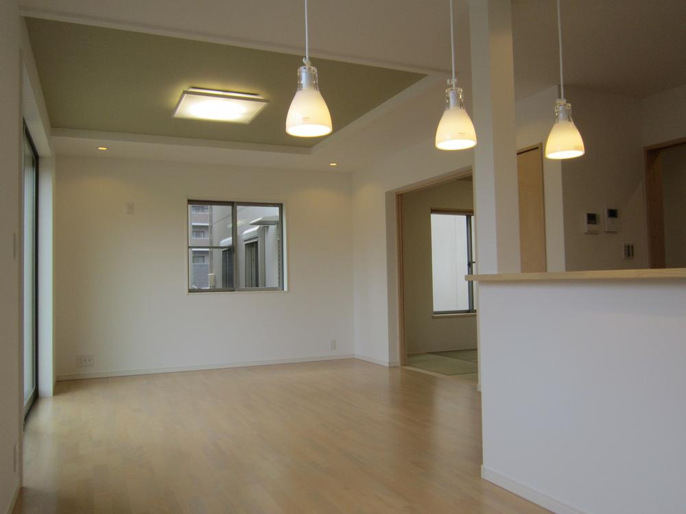 Living. Indoor shooting No.11