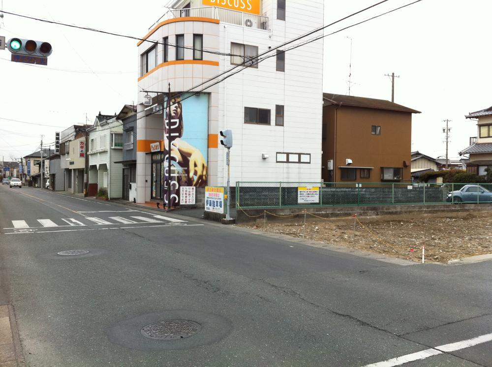 Local photos, including front road. Taken from the property northeast (road Futatsumata highway)
