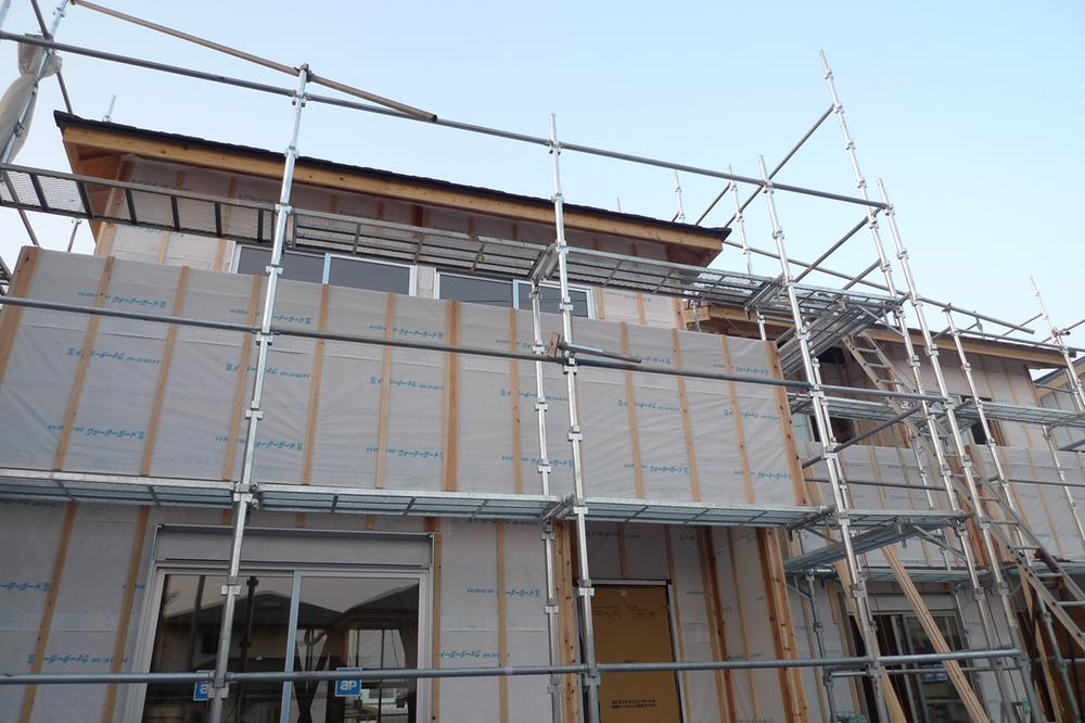 Local appearance photo. Local (11 May 2013) Shooting