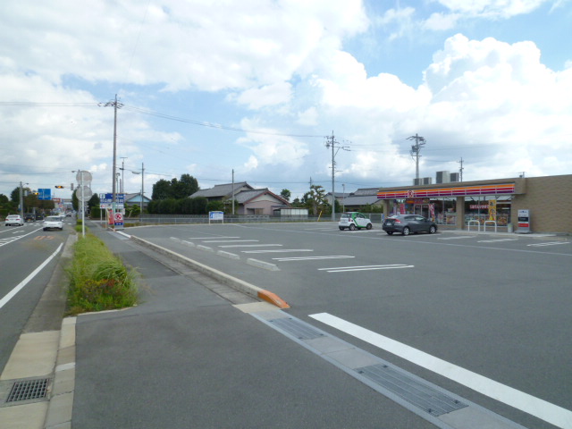 Convenience store. Circle K Hamakita Kobayashi 771m to the store (convenience store)