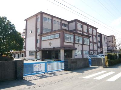 Primary school. 277m to Hamamatsu Tatsunaka County Elementary School