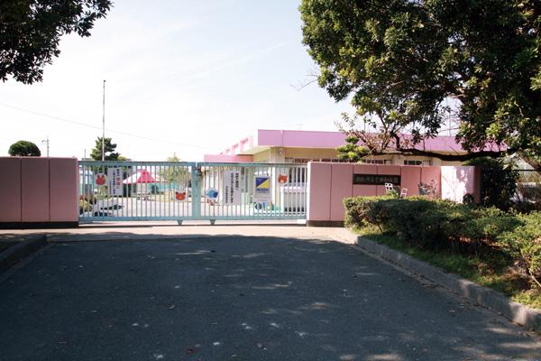 kindergarten ・ Nursery. Toyonishi 180m to kindergarten
