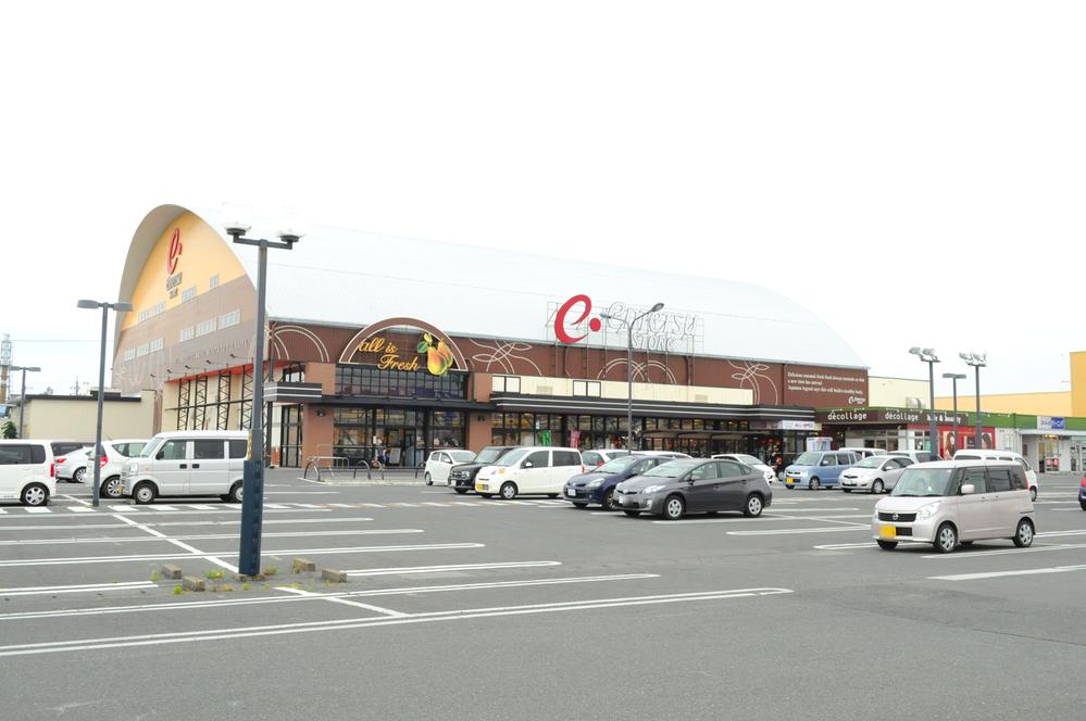 Supermarket. Totetsu store Tenno 2088m to shop