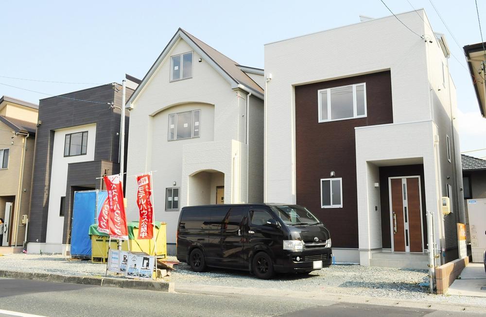 Local appearance photo. Right from the B-1 No. land ・ B-2 No. land ・ B-3 No. land. (April 2013 shooting)