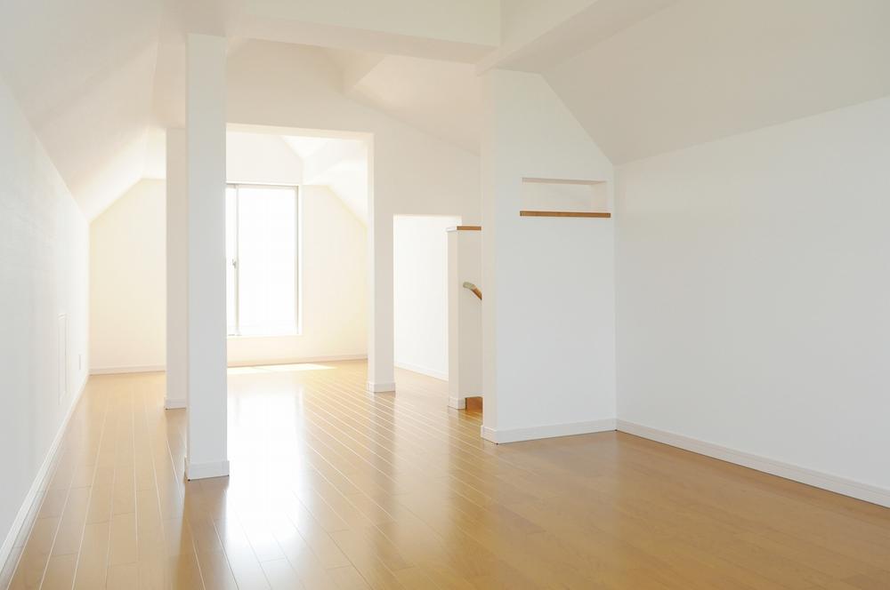 Receipt. B-2 No. land 3F attic storage. There is a height can also be fully utilized as the room your child to play (ceiling height). (April 2013 shooting)