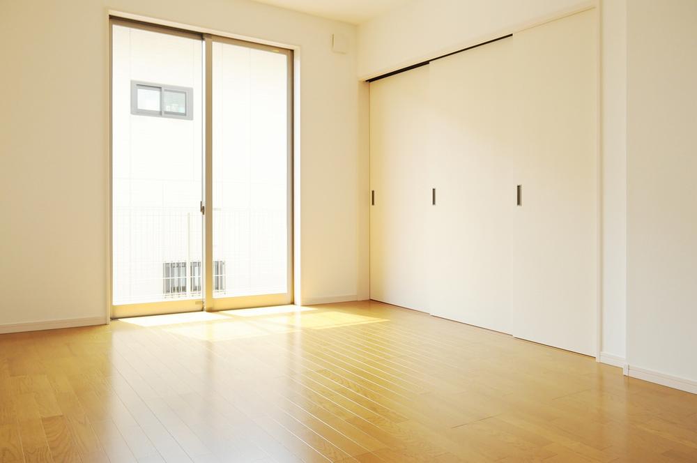 Living. B-2 No. land Living in a state of closing the door of the adjacent Western-style (April 2013) Shooting