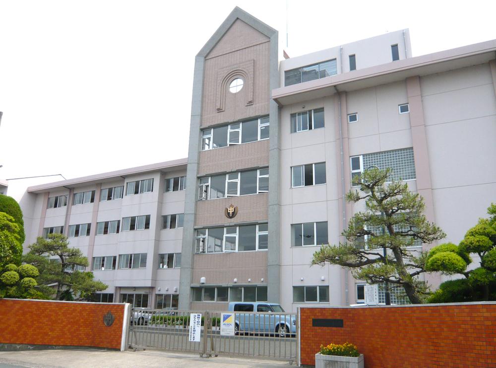 Junior high school. 1628m to the Hamamatsu Municipal Maruzuka junior high school