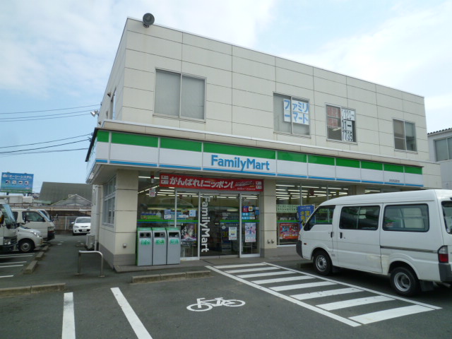 Convenience store. FamilyMart Hamamatsu Wadamachi store (convenience store) up to 96m