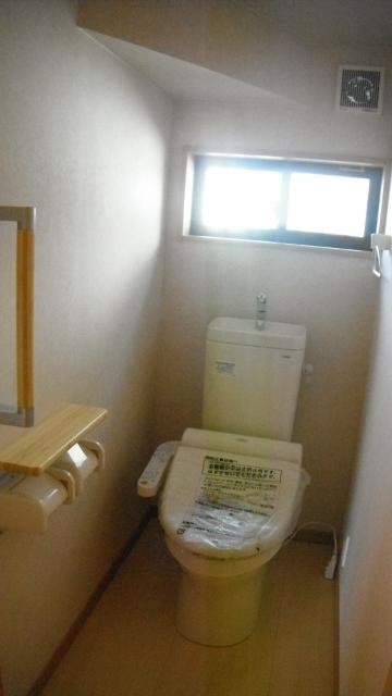 Same specifications photos (Other introspection). Shower toilet