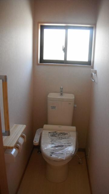 Same specifications photos (Other introspection). Second floor toilet shower toilet