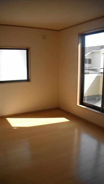 Same specifications photos (Other introspection). Western-style image