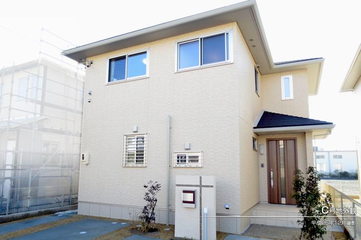 Local appearance photo.  [C No. land] Appearance Photo] 2013 December shooting