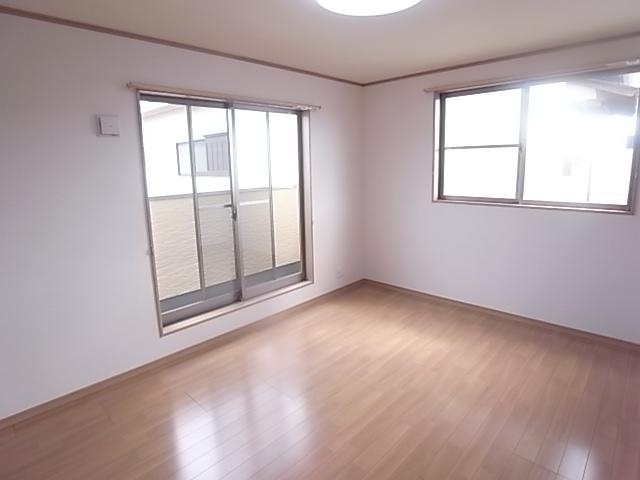 Non-living room. Indoor (September 2013) Shooting