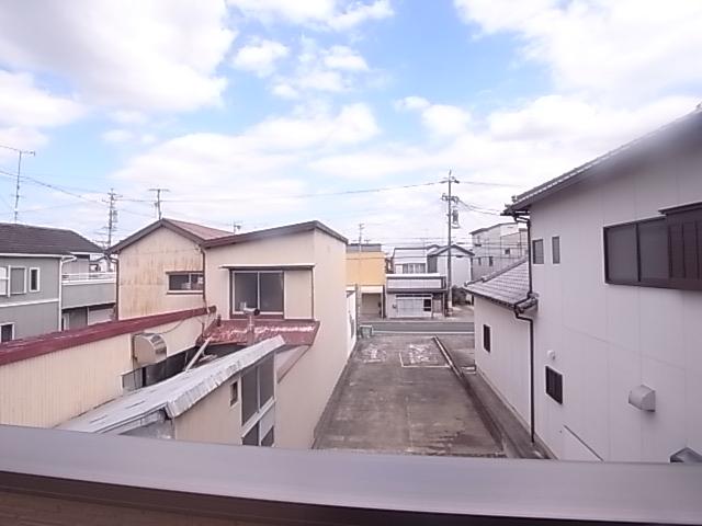 View photos from the dwelling unit. View from local (September 2013) Shooting