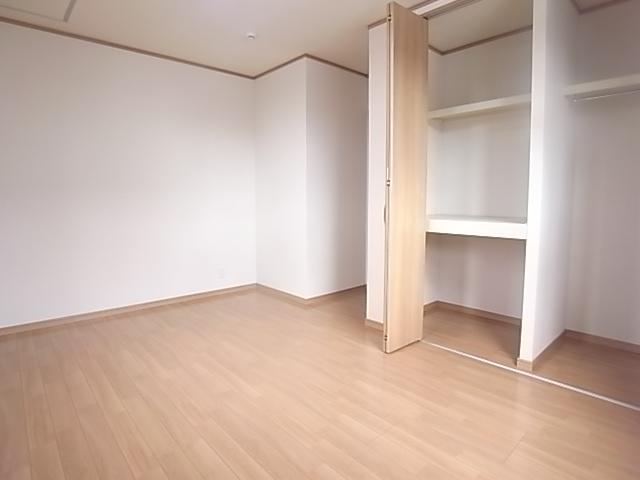 Non-living room. Indoor (September 2013) Shooting