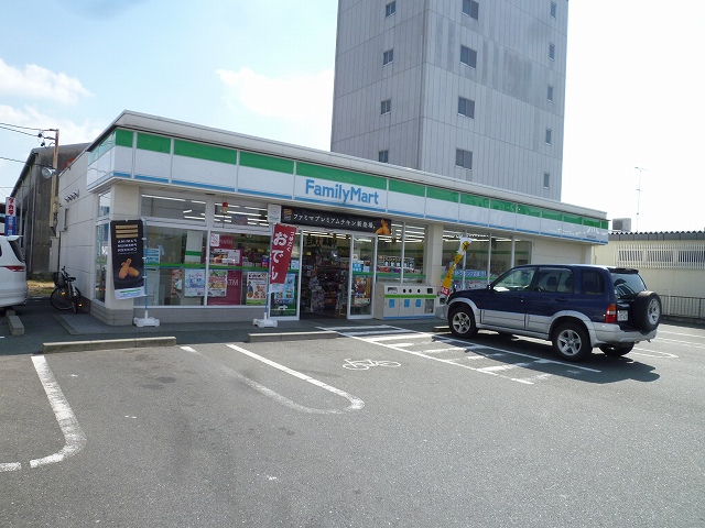 Convenience store. FamilyMart Hamamatsu Aritamakita store up (convenience store) 226m