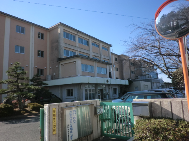 Primary school. 1395m to juvenile elementary school (elementary school)