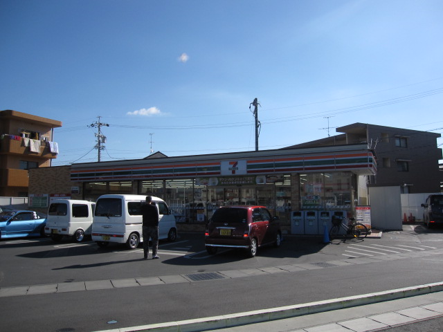 Convenience store. Seven-Eleven 196m to Hamamatsu Kasai Machiten (convenience store)