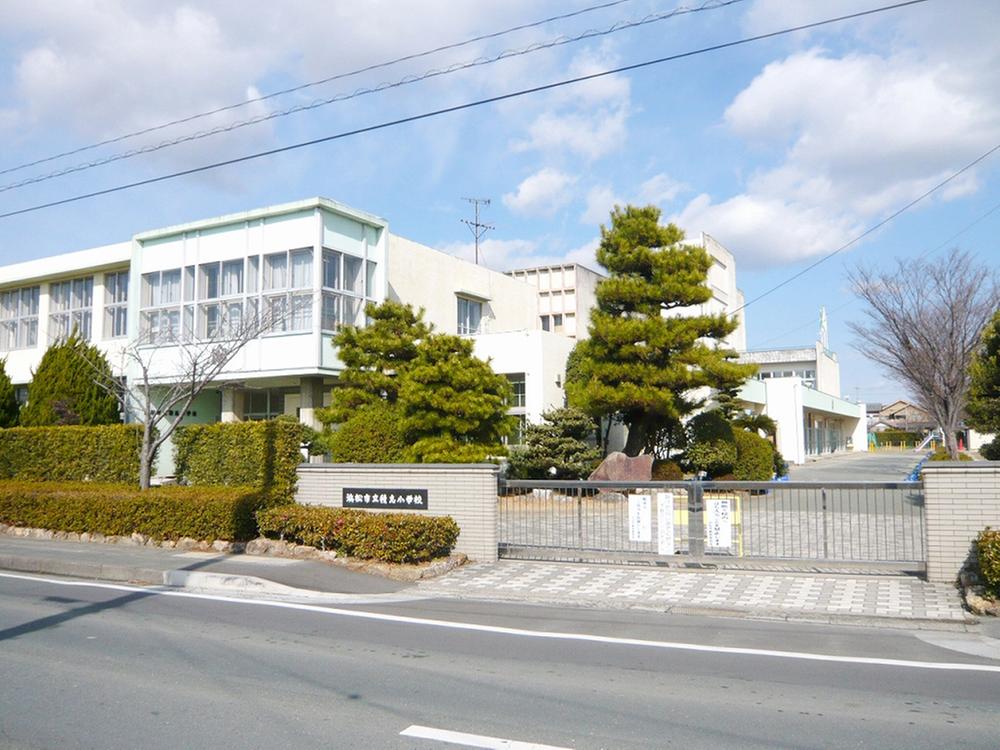 Primary school. 856m to the Hamamatsu Municipal Sekishi Elementary School
