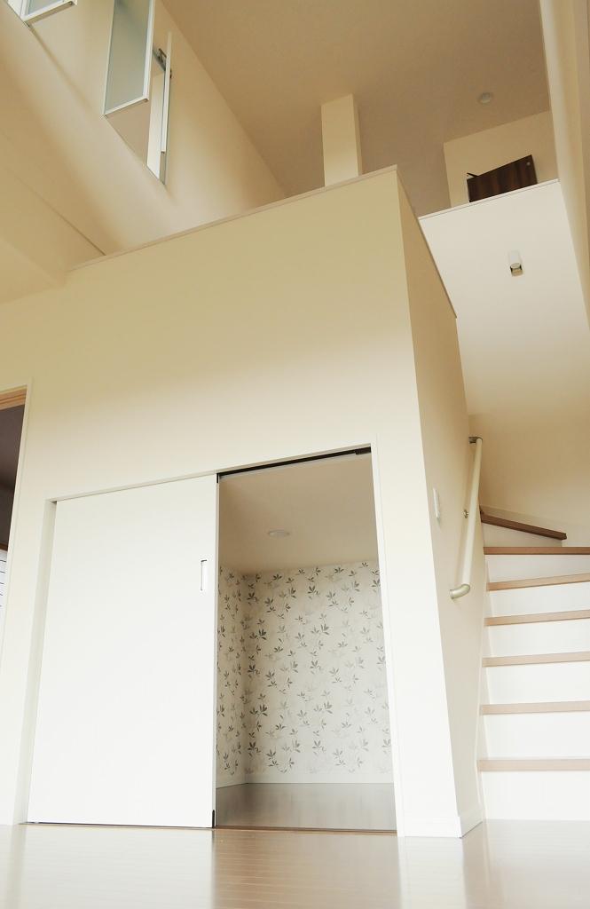 Receipt. Storage space in the living room (storage expert) (2013 November shooting)