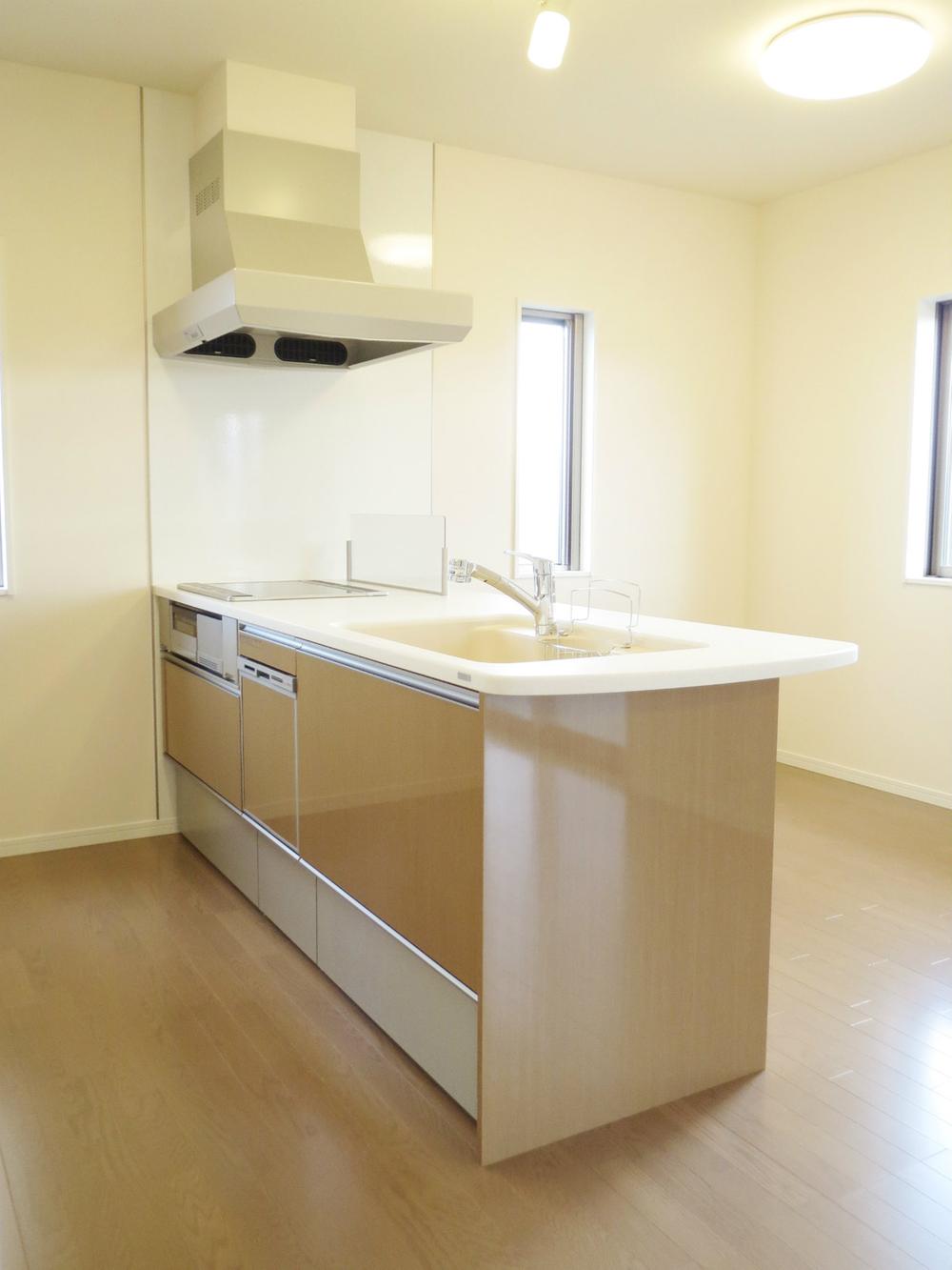 Kitchen. kitchen. IH cooking heater ・ It is with a dishwasher. (December 2013 shooting)