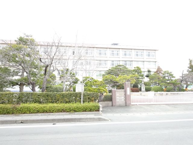 Primary school. Municipal AzukaSusumu up to elementary school (elementary school) 1200m