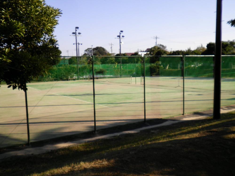 Other Equipment. Tennis court