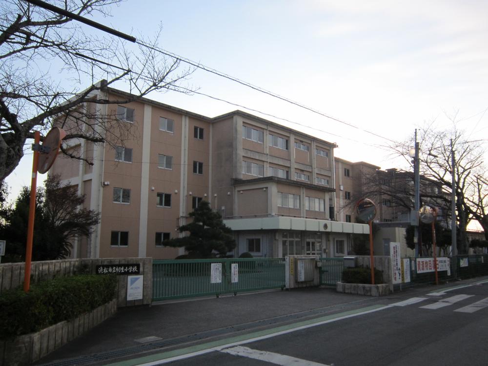 Primary school. 218m to the Hamamatsu Municipal initiation Elementary School