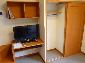Living and room.  ※ There is that TV size is different