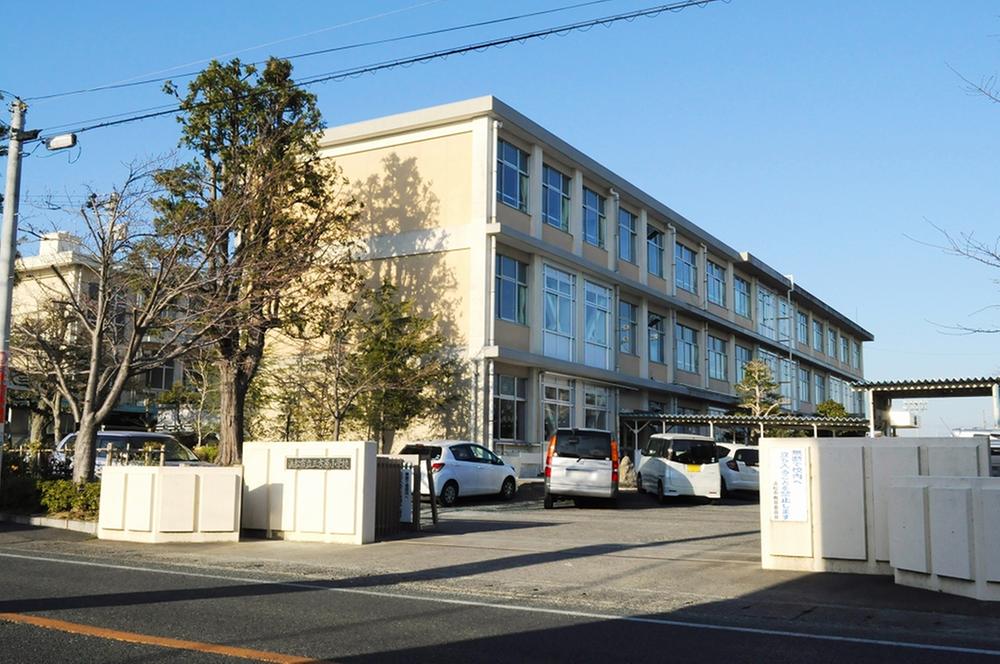 Primary school. Hamamatsu Municipal Mikatahara 50m to elementary school