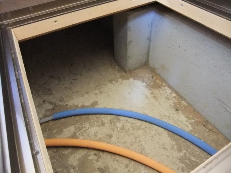 Other local. Removing the case of under-floor storage, Solid foundation method you can check.