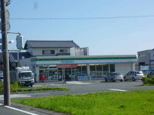 Convenience store. FamilyMart 501m to Hamamatsu Sanwa Machiten (convenience store)