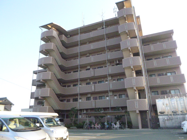 Building appearance. Reinforced concrete 7 story