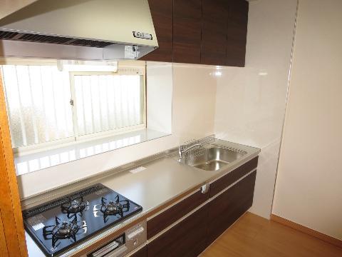 Kitchen. It has been replaced with a new system of kitchen LIXIL. Please be heartily Sift the arm of the dishes of wife. 